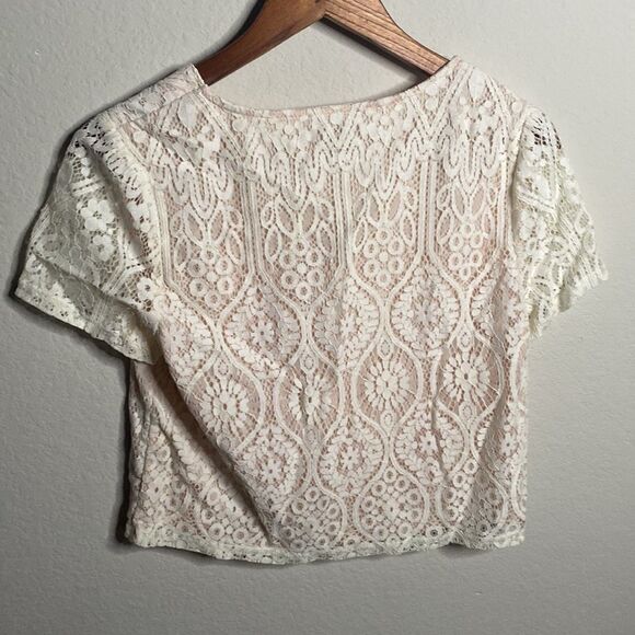 NWT Forever 21 White pink overlay Lace crop top cropped bohemian Size Large L - Picture 6 of 6